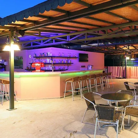 Szálloda Idas Club